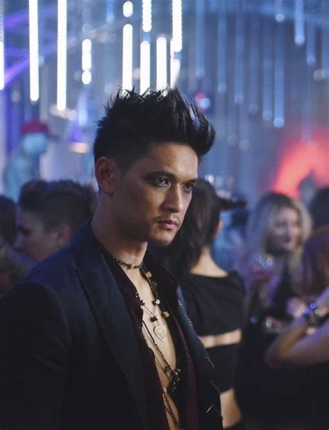 Daily Harry Shum Jr Harry As Magnus Bane In The New Shadowhunters