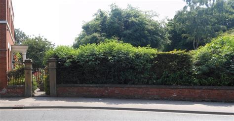 Garden Wall Piers Gate And Railings To 6 The Crescent Selby North