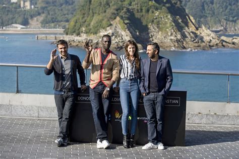 Photo Olivier Nakache Omar Sy Charlotte Gainsbourg Et Eric Toledano