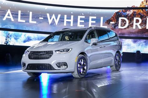 2021 Chrysler Pacifica Debuts With Fresh Looks AWD New U Connect And