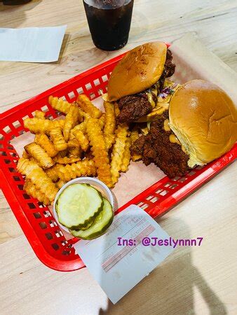 Dave S Hot Chicken Toronto Yonge St Restaurant Avis Photos