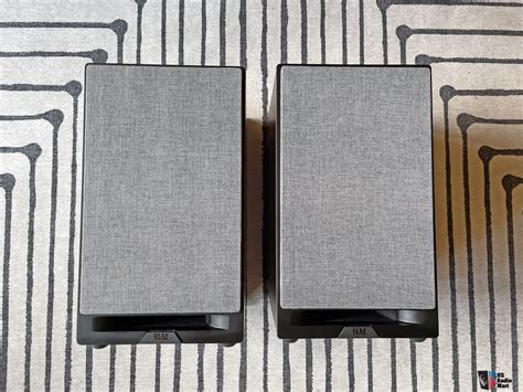 ELAC - Debut Reference DBR62 (Black/Walnut), Mint rarely used, free ...