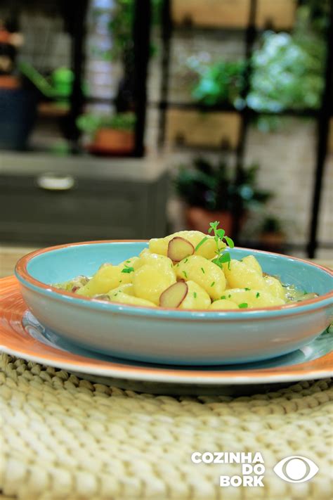 Receita de Nhoque de Mandioca ao Molho de Pinhão Cozinha do Bork