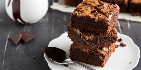 10 Cara Membuat Brownies Panggang Ala Rumahan Yang Lembut Enak Dan