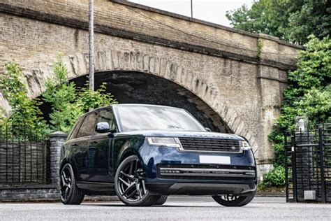 Range Rover Signature Edition 2023 Project Kahn Svela La Sua Versione