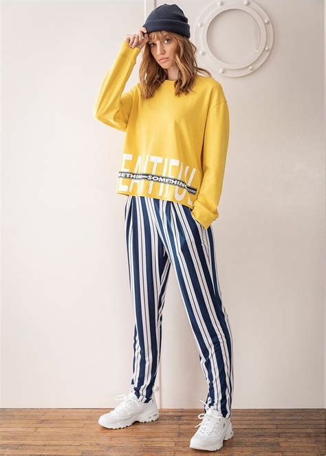 Odzież damska • Kobieta • bonprix sklep | Striped, Pants, Summer looks