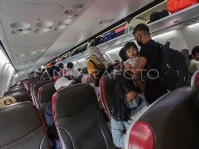 Jumlah Penumpang Pesawat Meningkat Selama Lebaran Antara Foto