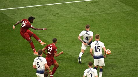 Tottenham 0 - 2 Liverpool - Match Report & Highlights