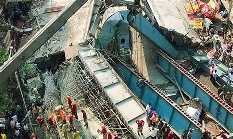 Who Should Pay For The Kolkata Flyover Tragedy Daily Mail Online