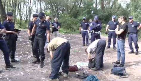 Nuovo Blitz Dei Carabinieri Nel Bosco Della Droga Di Rogoredo Video