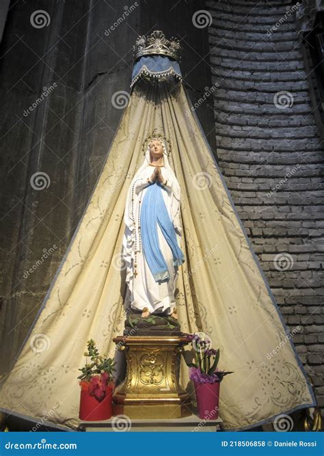 Statue of the Virgin Mary editorial stock photo. Image of biblical ...