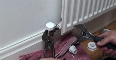 Как правильно установить термоголовку на батарею – интернет-магазин ...