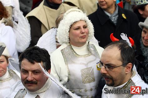 T Umy Na Orszaku Trzech Kr Li Foto Video Swidnica Pl Wydarzenia