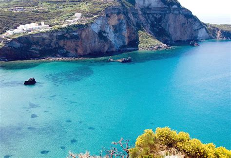 Guida Blu 2017 Il mare più bello è a Ponza Dimensione Suono Roma