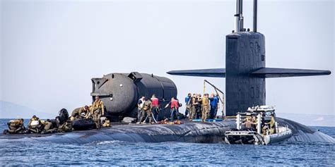 Drills With Navy Submarines Show How US Marine Operators Get to Target ...