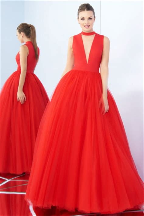 Sexy Ball Gown Plunging Neckline Full Back Red Tulle Prom Dress