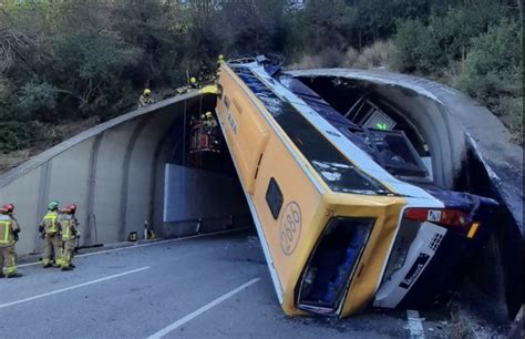 El Aparatoso Accidente Del Autobús De Inditex Deja Tres Heridos Graves Y Varias Hipótesis Sobre