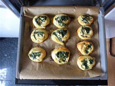 Spinat Und Feta Bl Tterteigschnecken Vegetarisch Ester Kocht