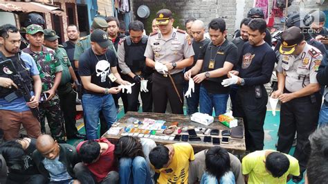 Penggerebekan Narkoba Di Kampung Boncos 18 Orang Ditangkap News