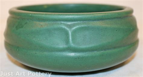 Norwood Pottery Matte Green Bowl From Just Art Pottery Pottery Art