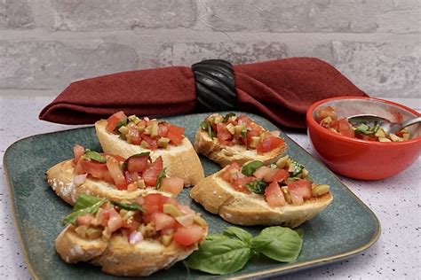 Tomato And Olive Bruschetta Recipe Veggie Ideas