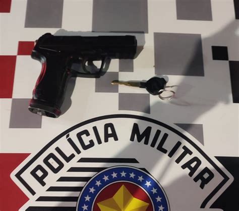 POLÍCIA MILITAR RECUPERA MOTO FURTADA PRENDE INFRATOR E APREENDE