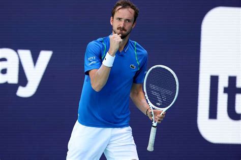 Daniil Medvedev Vence Jannik Sinner E Conquista O Miami Open