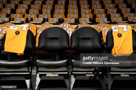 Courtside Seats Photos And Premium High Res Pictures Getty Images