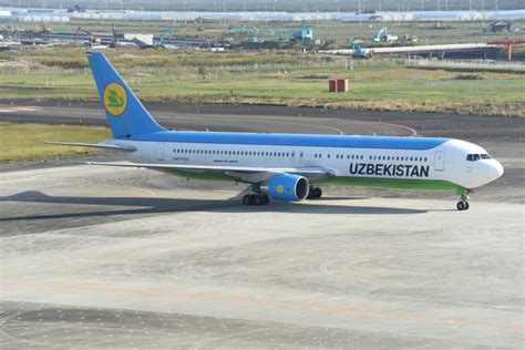 ウズベキスタン航空 Boeing 767 300 Uk67004 仙台空港 航空フォト By Kumagorouさん 撮影2017年10月27日