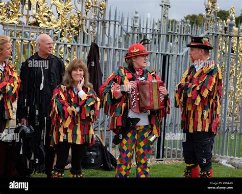 traditional morris Dancers Stock Photo - Alamy