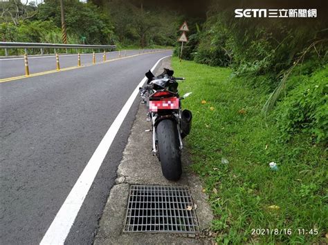 快訊／北宜紅牌重機車禍 過彎失控撞貨車 1騎士摔落山谷 社會 三立新聞網 Setncom