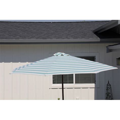 DestinationGear 9-ft Wood Green No-tilt Market Patio Umbrella in the ...