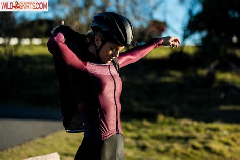 Isabelle Cornish Isabellecornish Nude Instagram Leaked Photo