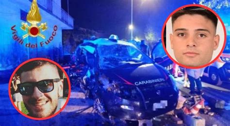 Salerno Incidente Letale Nella Notte Due Giovani Carabinieri In