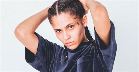 Six Infos Sur 070 Shake La Rappeuse Du New Jersey Que Tout Le Monde S