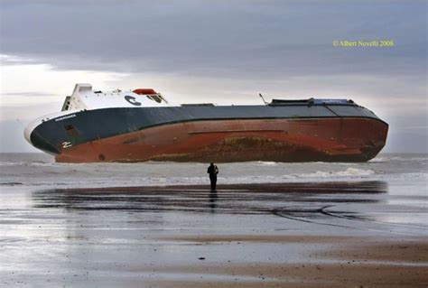 Pingl Par Francois Souchet Sur Shipwrecks Ship Breakings Ships