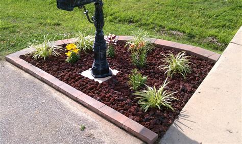 Upgrade Your Curb Appeal with a Beautiful Mailbox Flowerbed