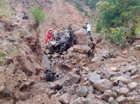 Mueren Personas Al Caer Auto A Barranco En Hidalgo Exc Lsior