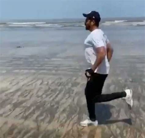 Siliconeer | Anil Kapoor Turns Beach Into Workout Spot | Siliconeer