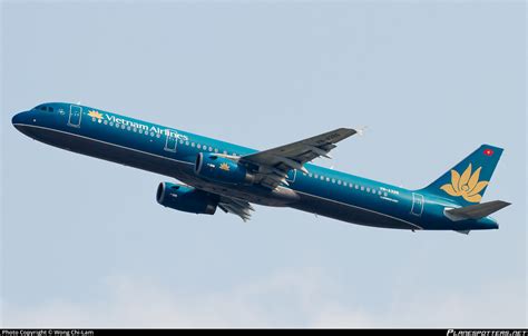 Vn A Vietnam Airlines Airbus A Photo By Wong Chi Lam Id