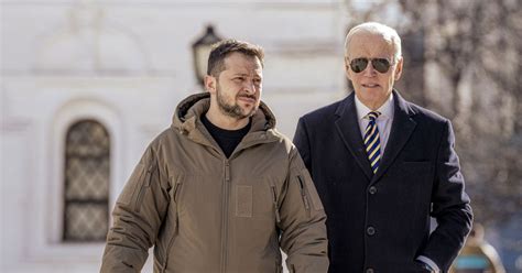 Biden Visits Kyiv Ukraine S Embattled Capital As Air Raid Siren