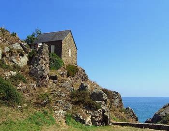 Maison Pas Chere A Renover En Bretagne Home Alqu