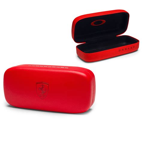 Кейс для очков Oakley Scuderia Ferrari red купить по лучшей цене ...