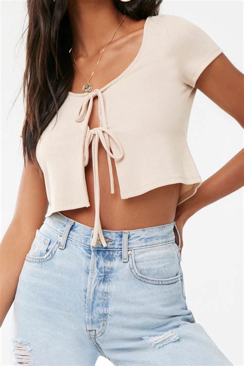 Tie Front Crop Top Forever 21 Crop Top Outfits Crop Top And High Waisted Shorts Fashion