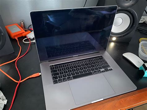 MacBook Pro 16 Inch 2020 I9 1TB FINN Torget