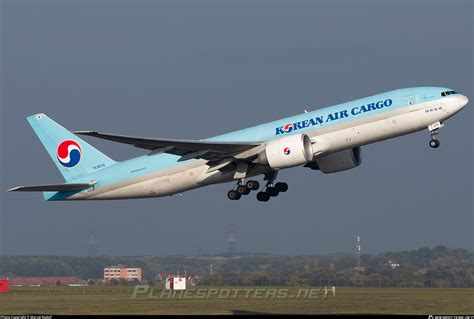 HL8076 Korean Air Lines Boeing 777 FB5 Photo By Marcel Rudolf ID