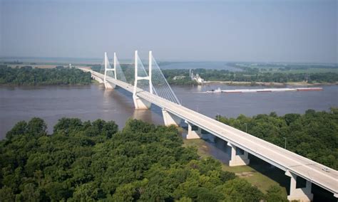 What’s the longest bridge that crosses the Mississippi River? - IMP WORLD