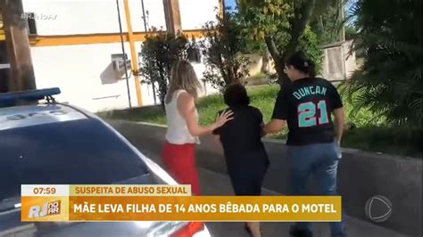 Mulher é presa por abandonar filha de 14 anos em motel na Baixada