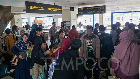 Suasana Terminal Pulogebang Di Hari Terakhir Libur Lebaran Foto Tempo Co