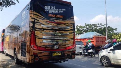 Macet Panjang Di Jl Perintis Kemerdekaan Depan Btp Pintu Unhas